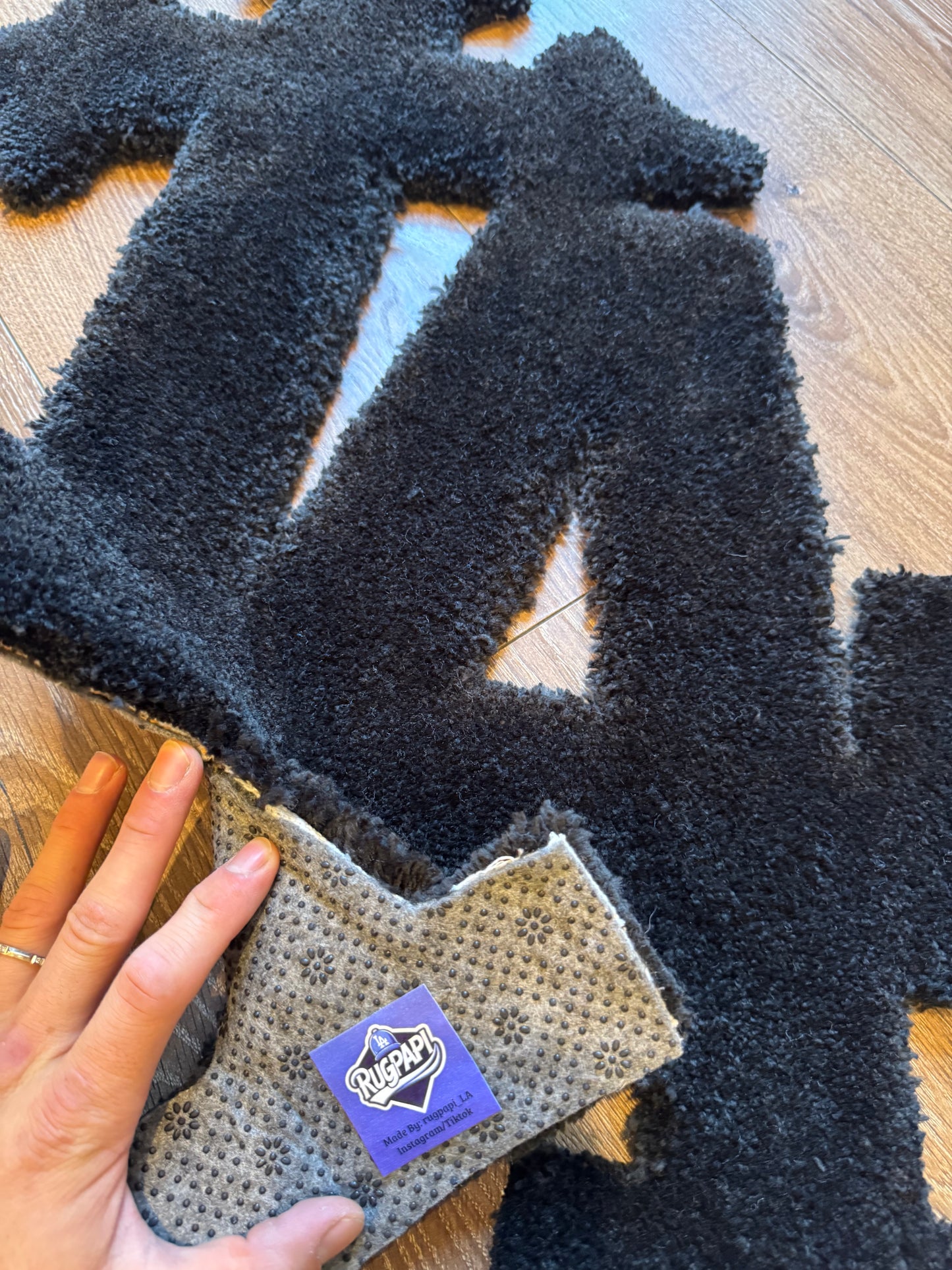 LA RUG